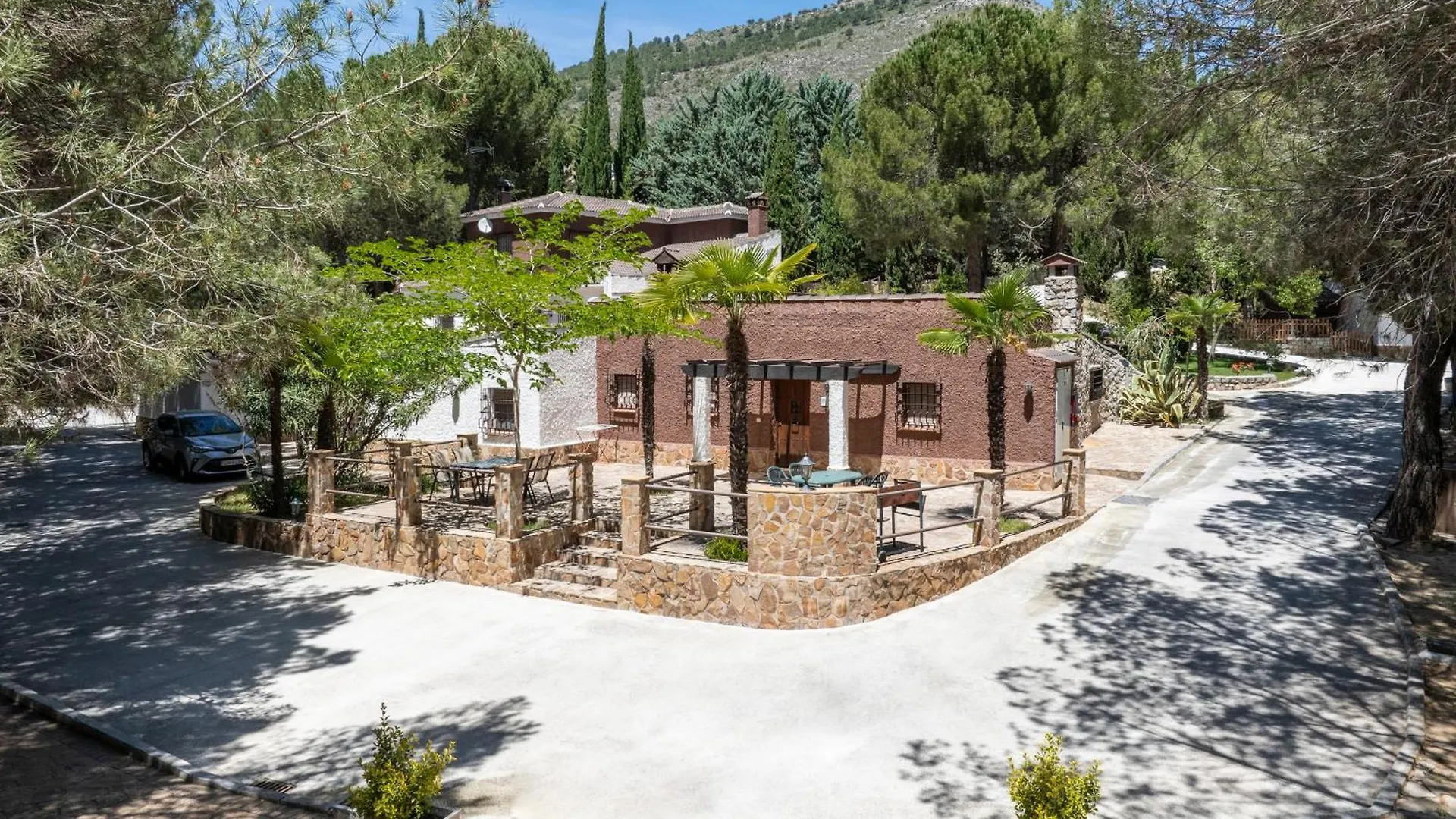 Apiedesierra - Caserio Del Colmenar Huetor Santillan